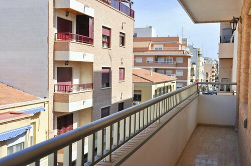 Жильё посуточно Apartment with 3 Bedrooms in Torrevieja, with Wonderful City View, Balcony And Wifi в Торревьехе