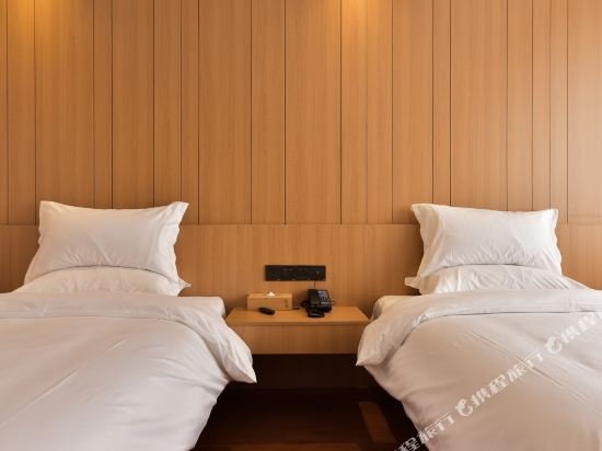 Фото Starway Hotel Hongqiao Junction Center Branch