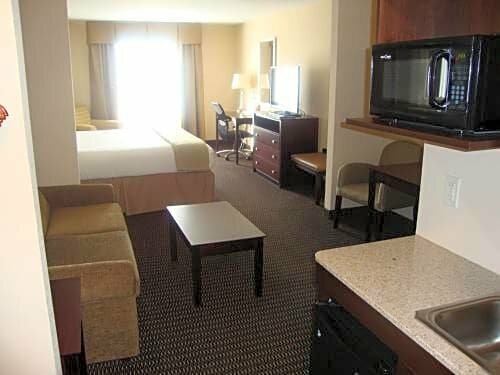 Гостиница Holiday Inn Express Hotel & Suites Sidney by Ihg в Сидни