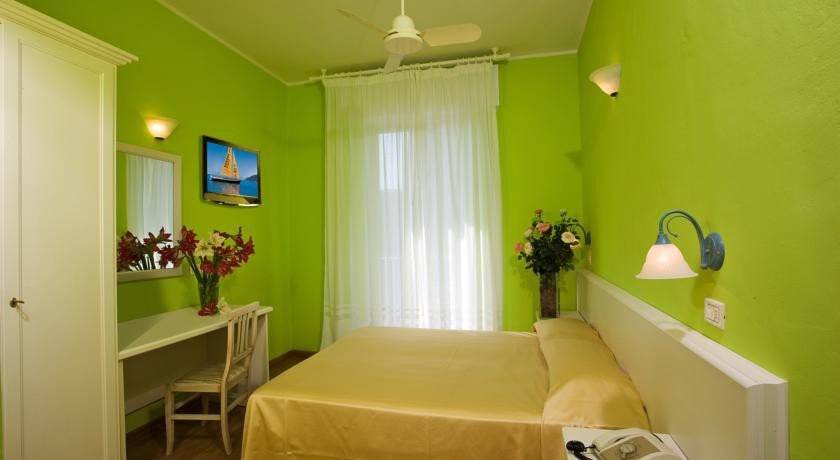 Фото Hotel Plaza