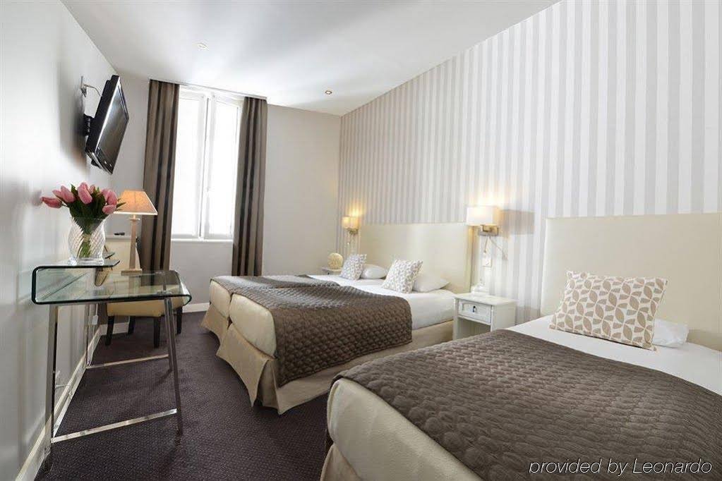 Фото Hotel des Batignolles