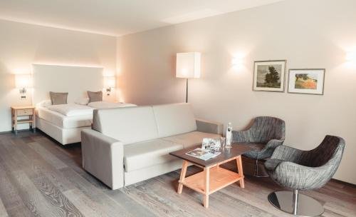 Фото Hotel Tiefenbrunn