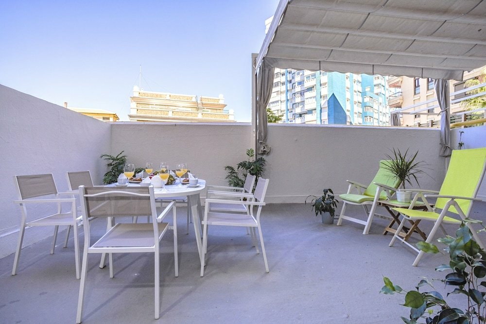 Short-term housing rental Lu&Cia Málaga Skyline, Malaga, photo