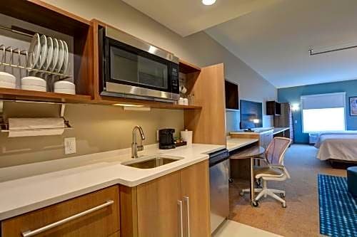 Фото Home2 Suites by Hilton Charlotte Piper Glen