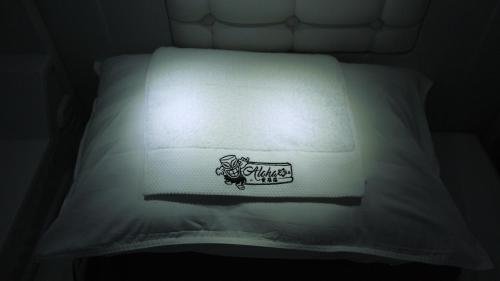 Фото Aloha Capsule Hotel