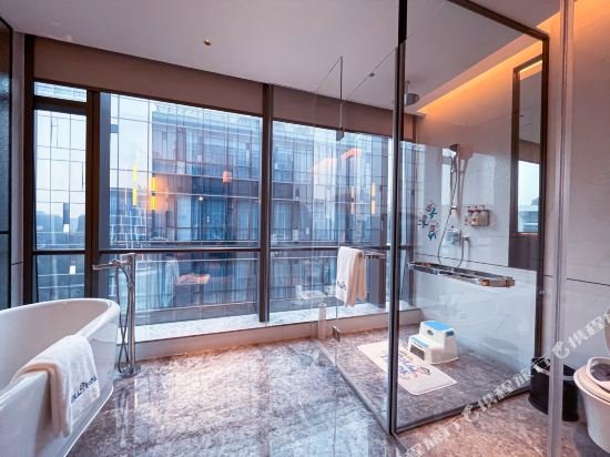 Фото Crowne Plaza Shanghai Hongqiao