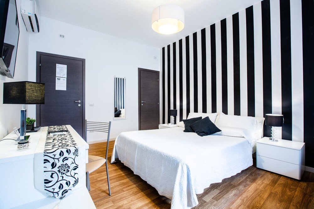 Фото Rione Monti Suites