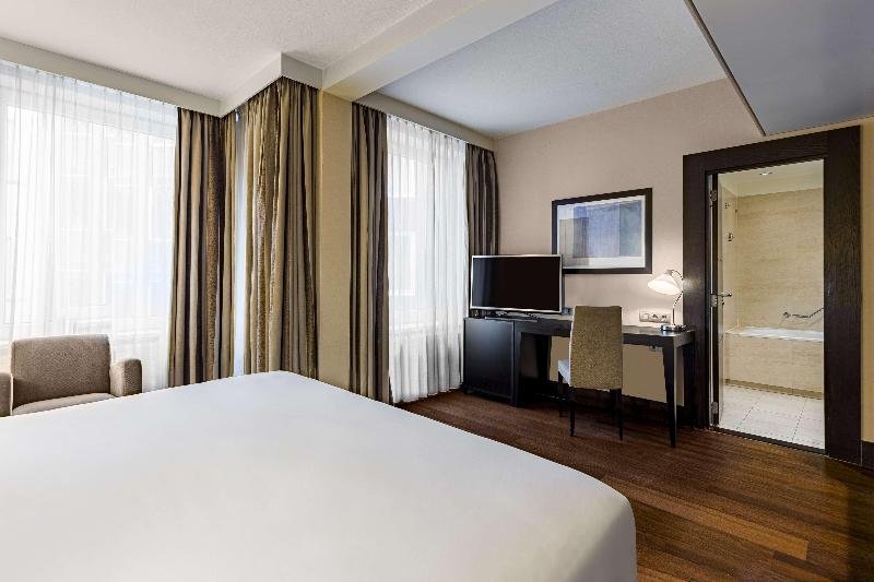 Фото Nh Amsterdam Leidseplein