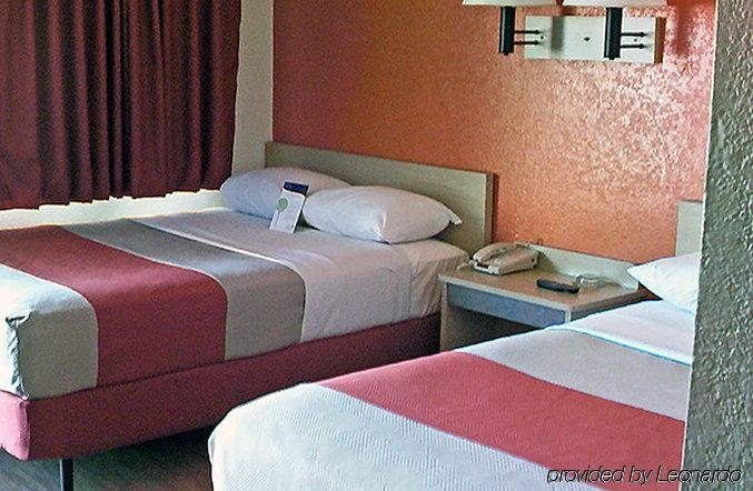 Фото Motel 6 Denver, Co - Airport