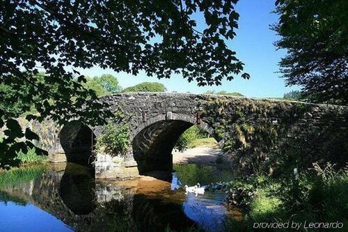 Внешний вид отеля Two Bridges Hotel в Уэст-Девоне, фото 4