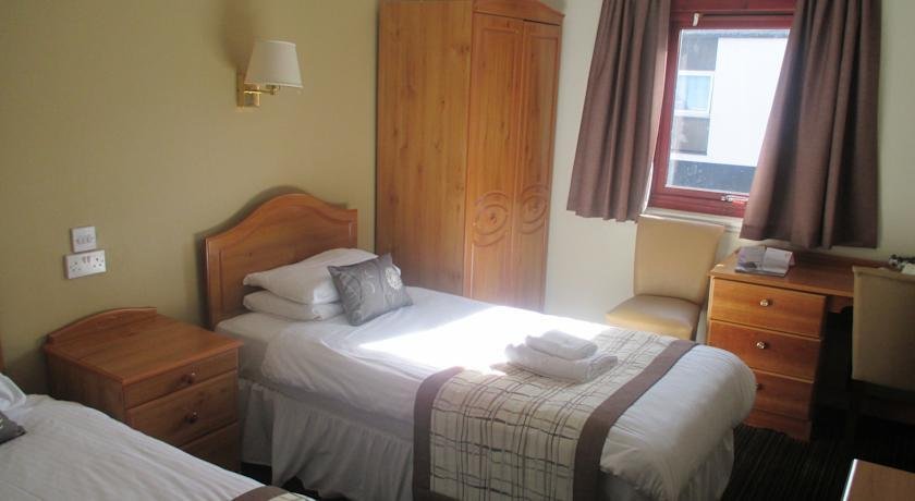 Фото Caledonian Hotel