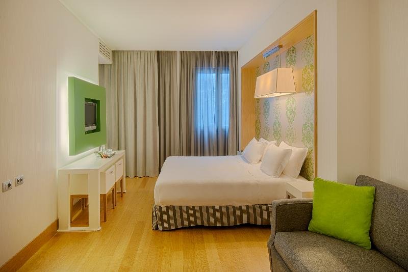 Фото Nh Bologna de la Gare