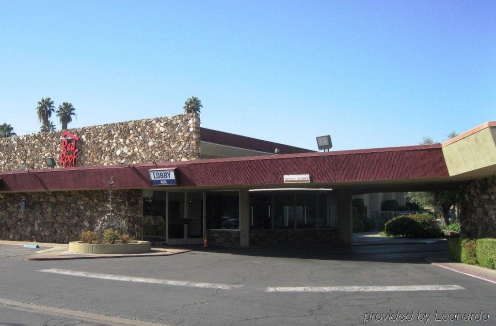 Фото Rodeway Inn & Suites