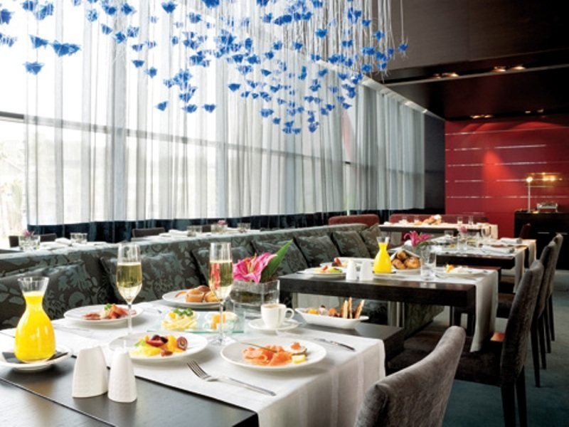 Фото Hyatt Regency Barcelona Tower
