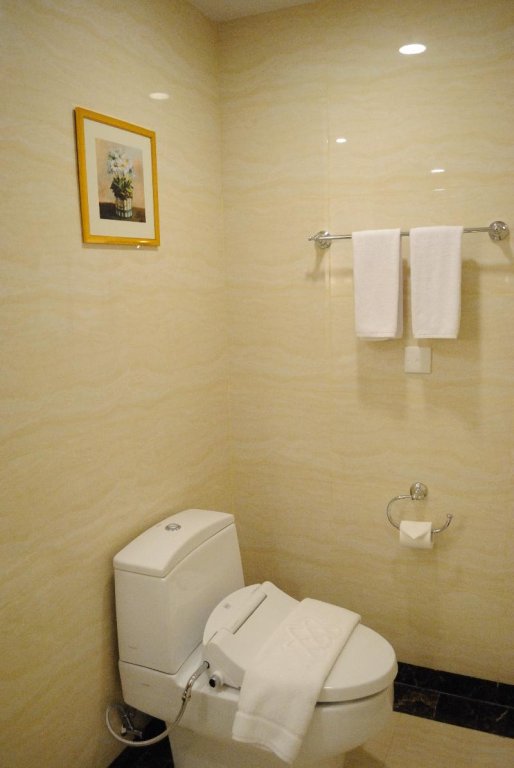 Фото Adimulia Hotel Medan