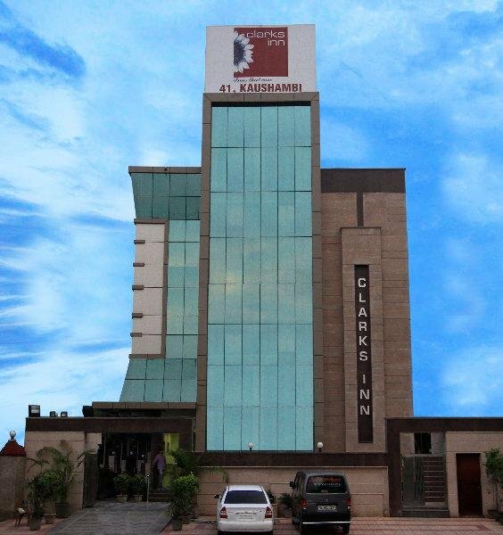 Гостиница Clarks Inn Kaushambi