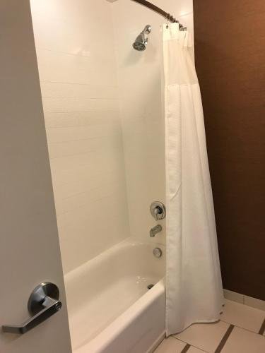 Фото Fairfield Inn & Suites Jeffersonville I-71