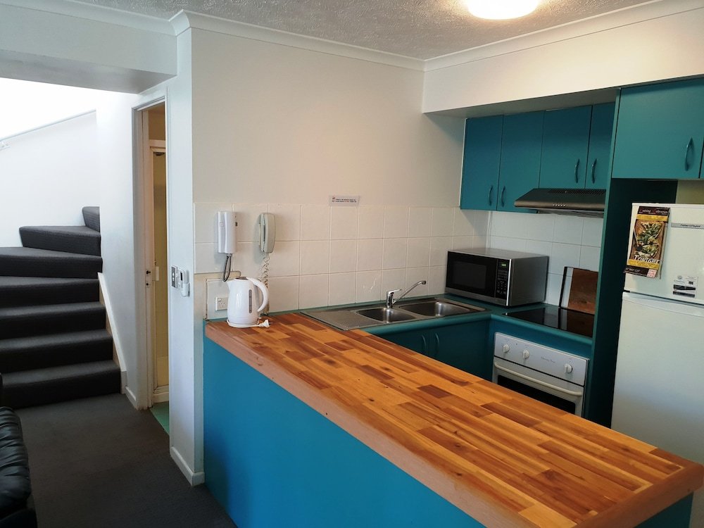 Фото Surfers Beach Resort 2