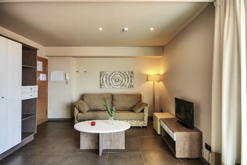 Фото Pierre & Vacances Barcelona Sants