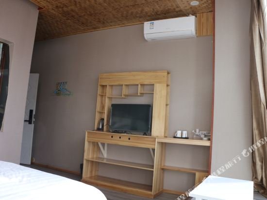 Фото Lhasa Honey Bee Hub