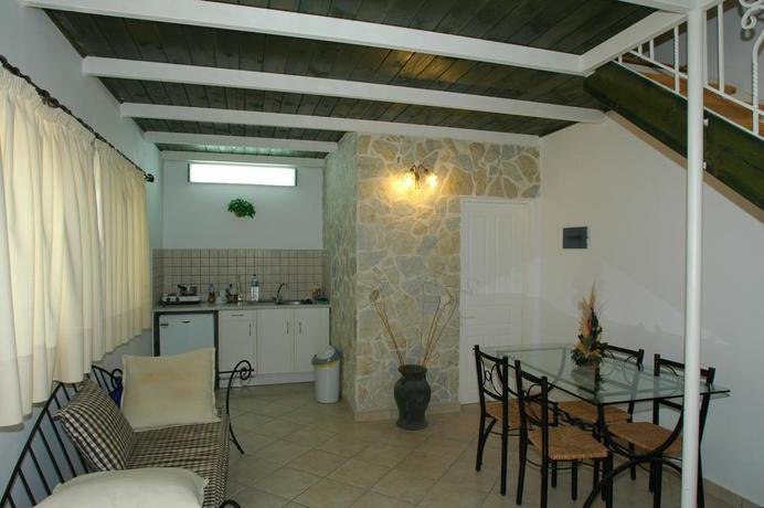 Фото Mirsini Studios & Apartments