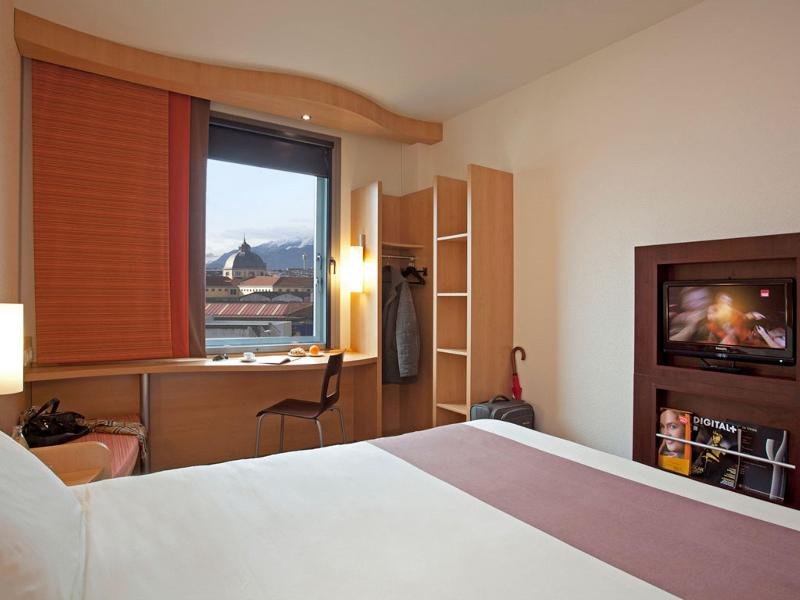 Фото Ibis Oviedo