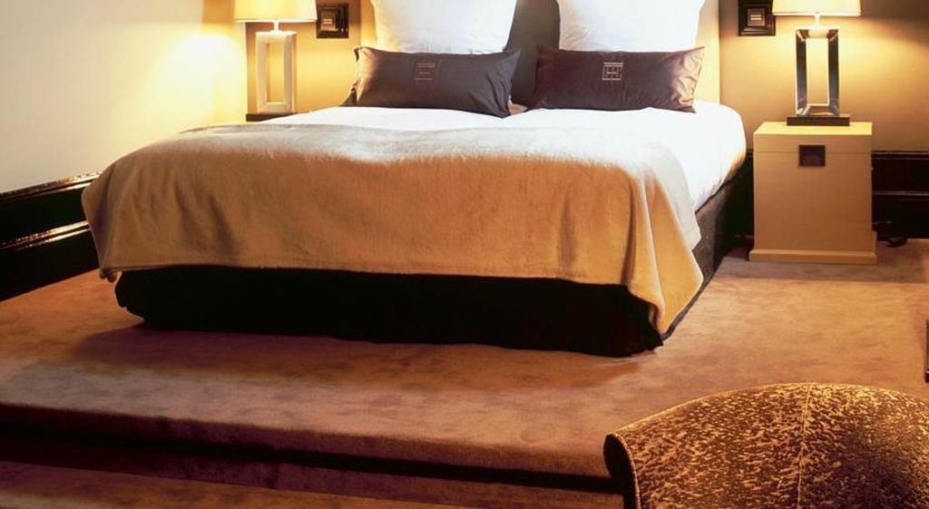 Фото The College Hotel