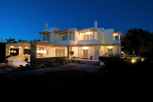 Фото Mykonian Studios