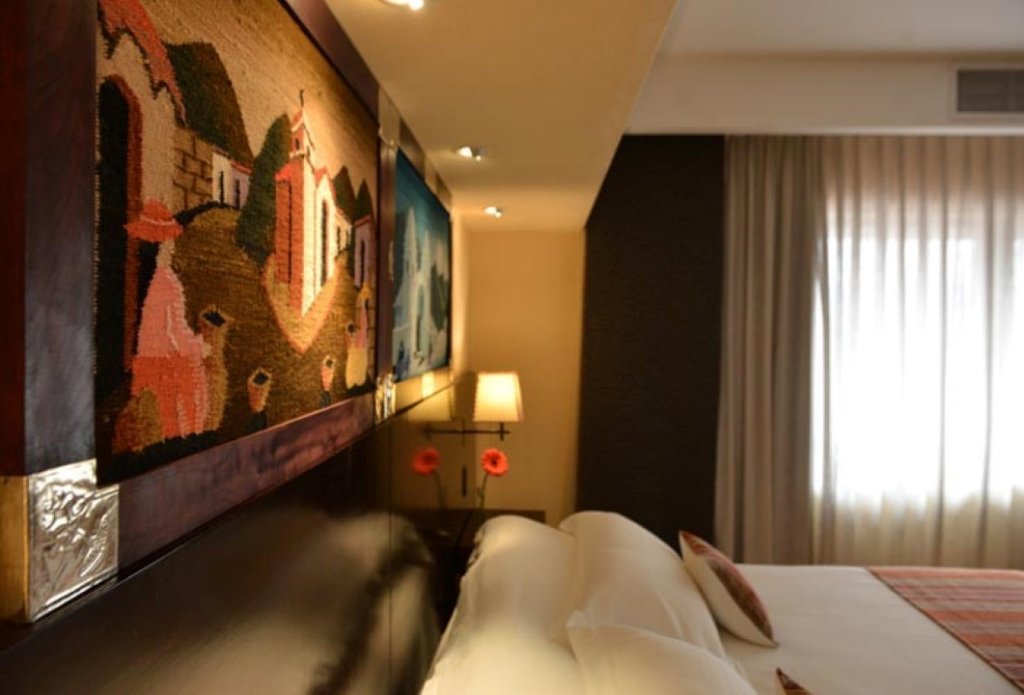 Фото Alejandro i Hotel