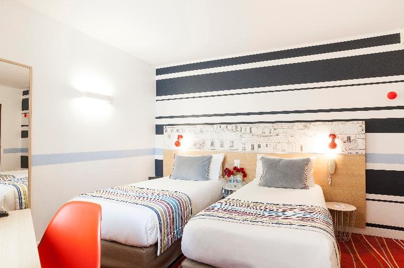 Фото Hotel de France Gare de Lyon Bastille