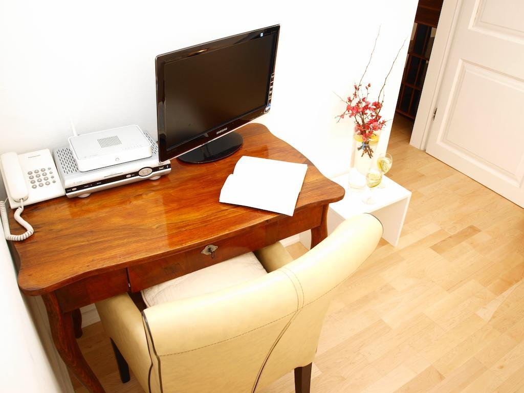 Фото MirÓ Studio Apartments