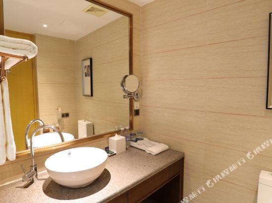 Фото Four Points by Sheraton Heyuan Resort
