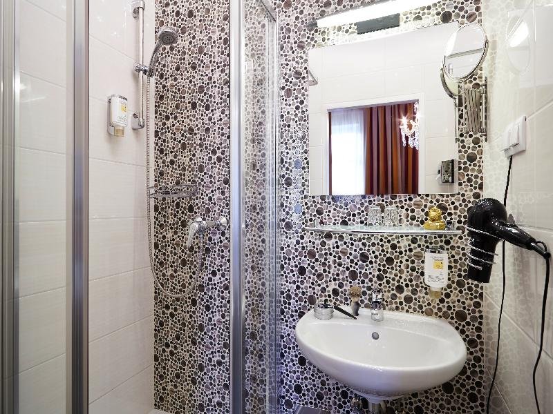 Фото Boutique Hotel Donauwalzer