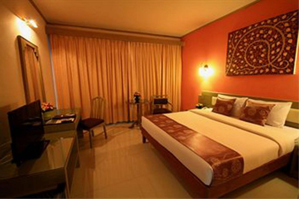 Фото Pinnacle Lumpinee Park Hotel