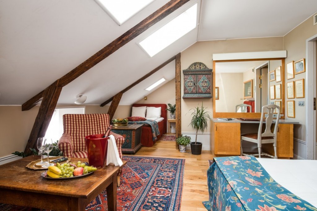 Фото Collector's Victory Hotel