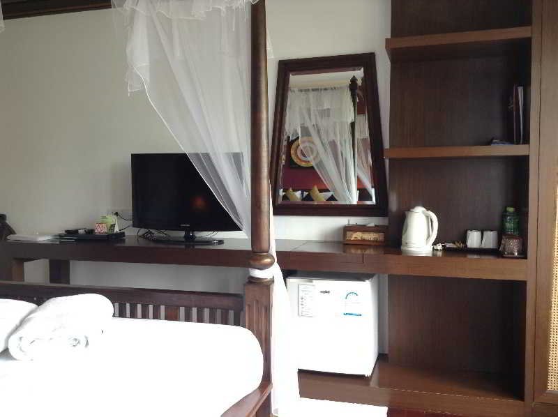 Фото Dee Andaman Hotel