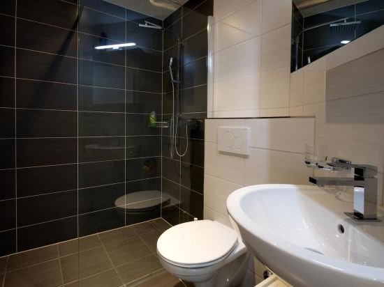 Фото Luxury Apartments by Livingdowntown