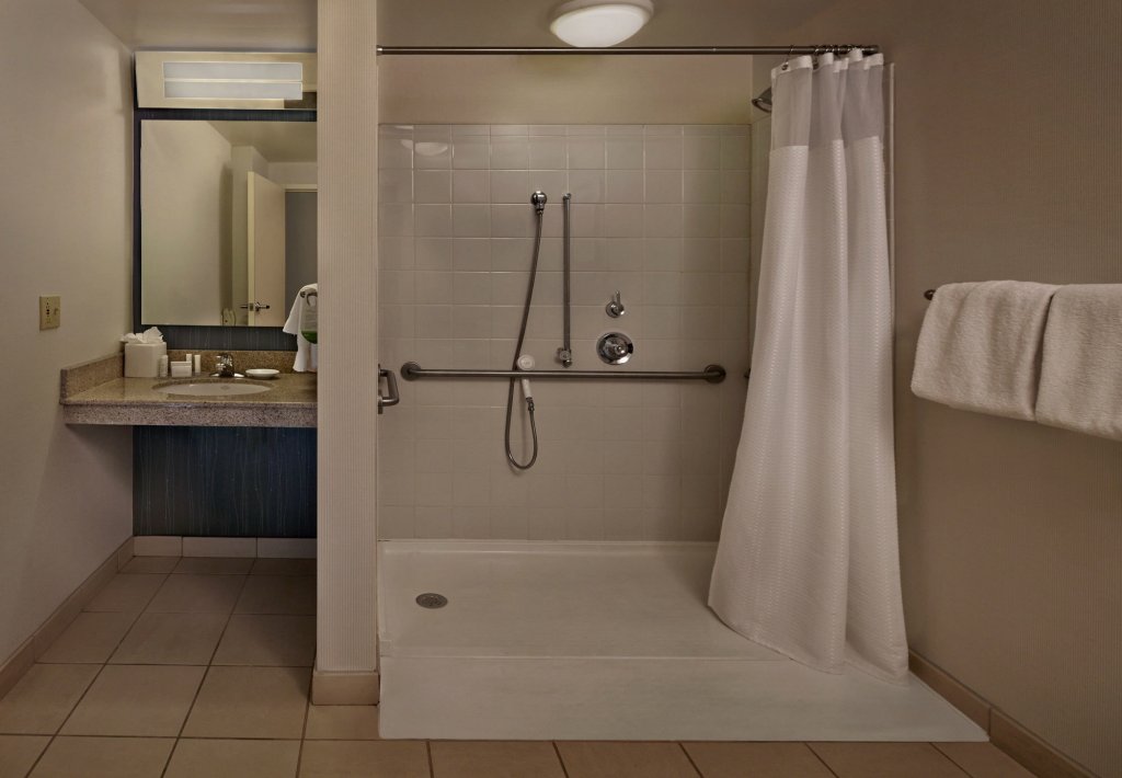 Фото Courtyard Marriott Providence Warwick