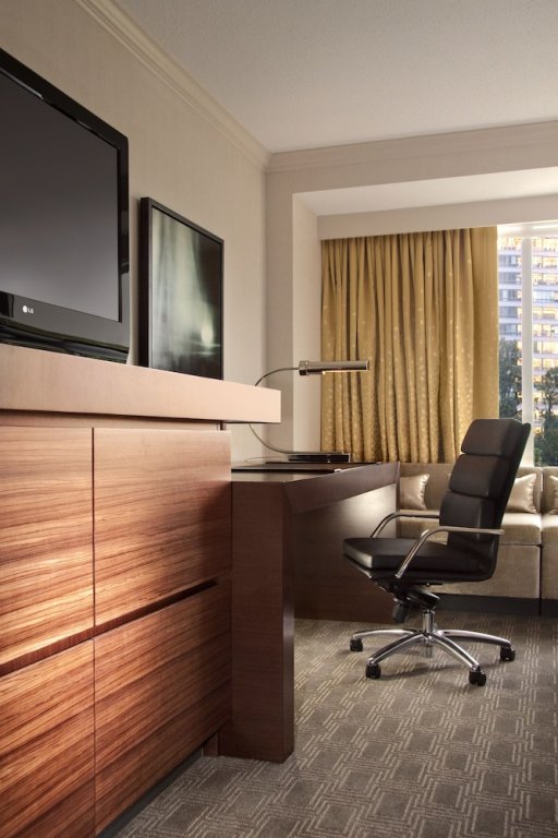 Фото Hilton McLean Tysons Corner