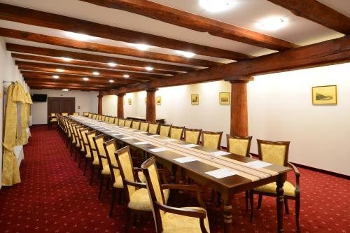 Фото Hotel Malý Pivovar