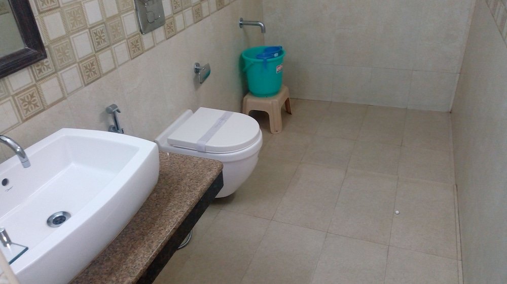 Фото New Woodlands Hotel