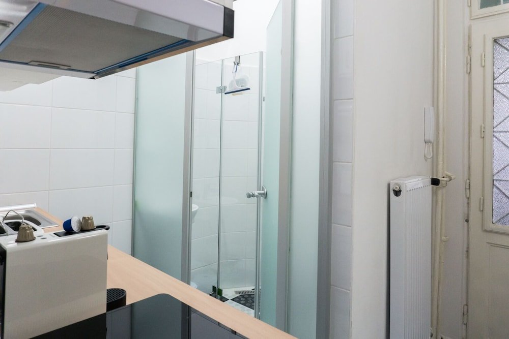 Фото Be a Budapester