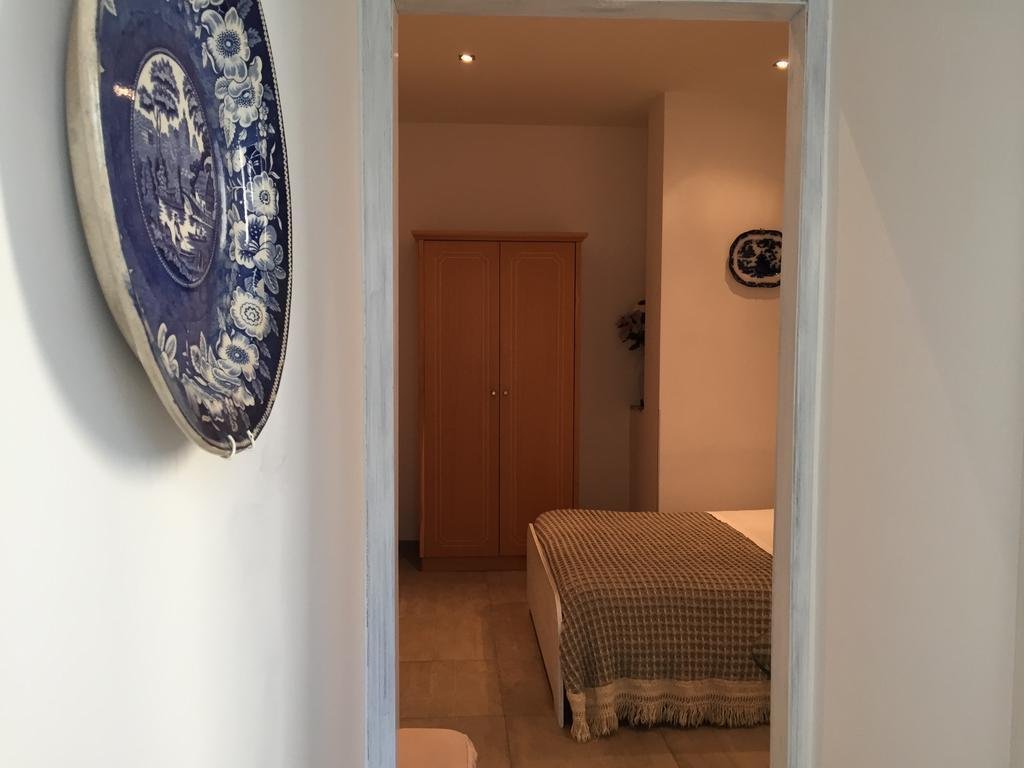 Фото International Naples