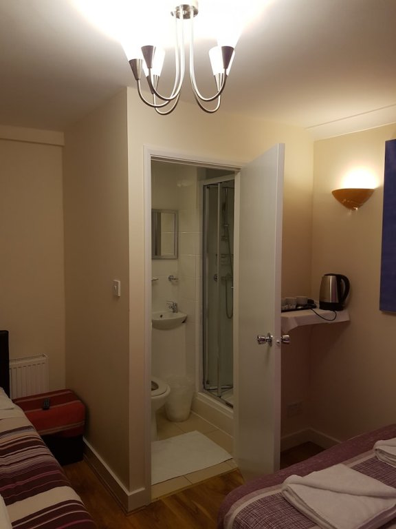 Фото King's Cross Hotel