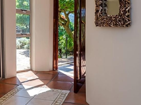 Фото Hout Bay Hilltop - In Cape Town