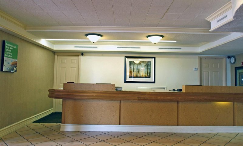 Фото Motel 6 Dallas, Tx - Farmers Branch