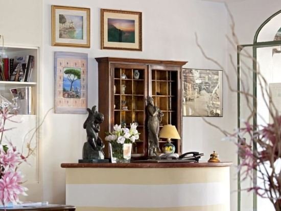 Фото Garden Hotel