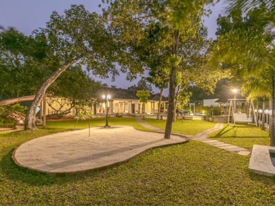 Фото Flamingo Boutique hotel