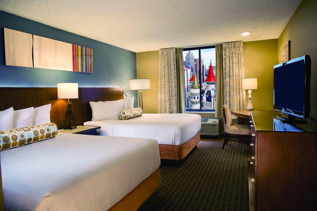 Фото Excalibur Hotel & Casino