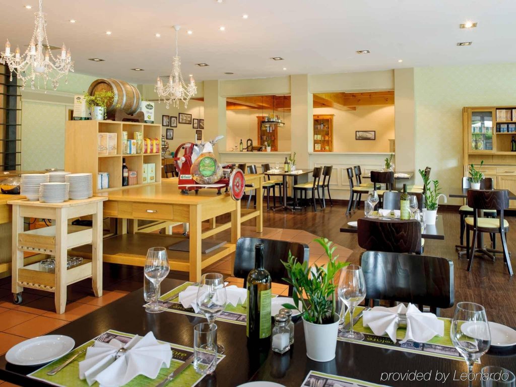 Фото Ibis Styles Regensburg Hotel